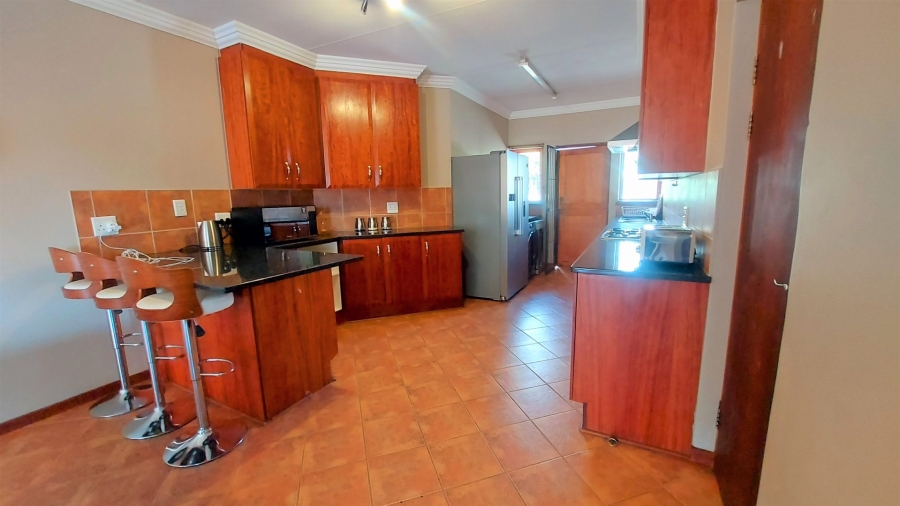 3 Bedroom Property for Sale in Melodie North West